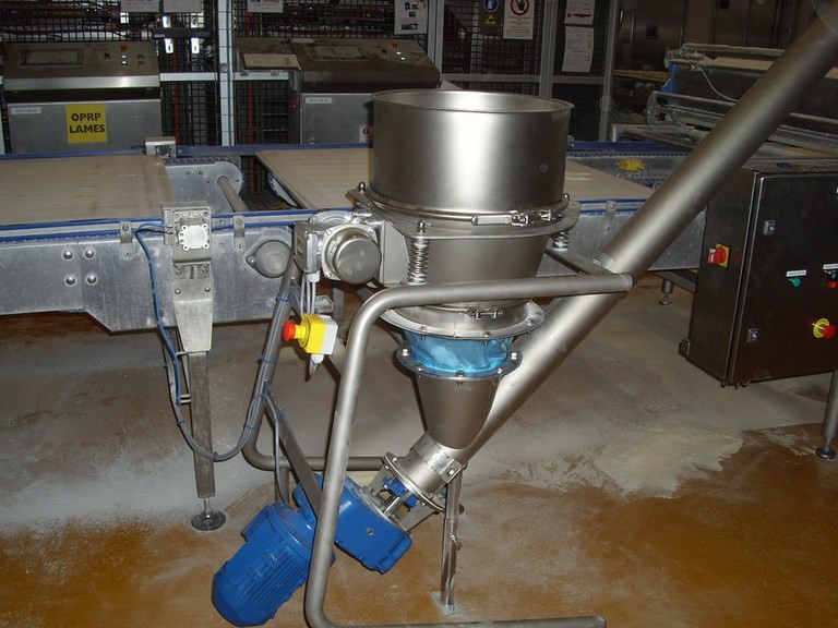 Tamiseur vibrant pour farineur
