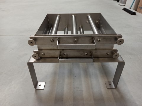 Grille magnétique à nettoyage simplifié